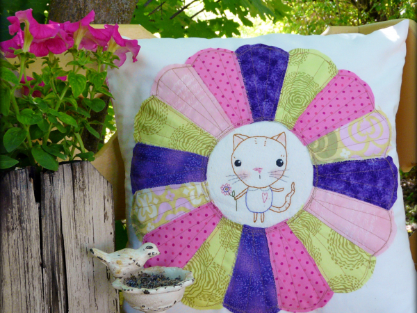 dresden plate applique kitty cat embroidery