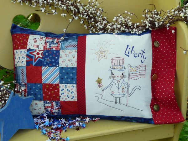 Liberty patchwork pillow cat embroidery pattern #329