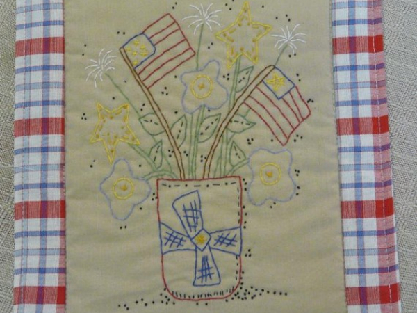 Patriotic Bouquet stitchery pattern flag