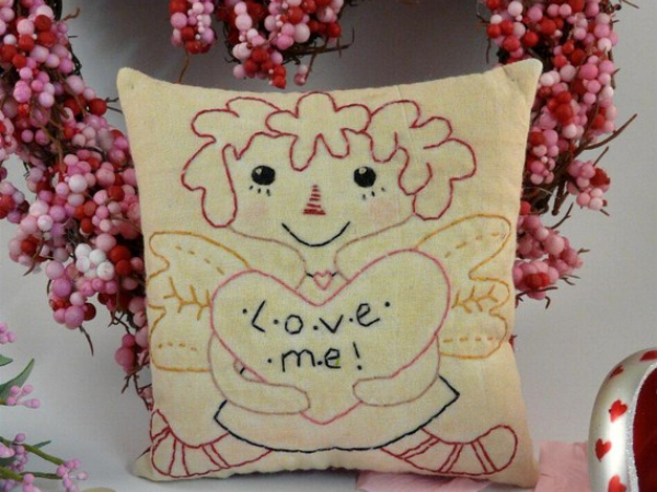 Lil bit of LOVE embroidery pattern raggedy ann