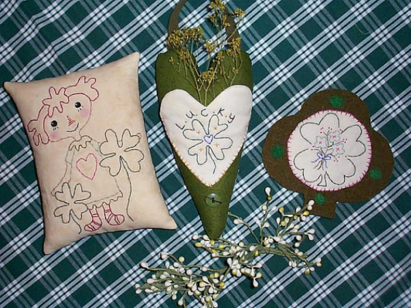 Lucky St. Patrick's day stitchery pattern
