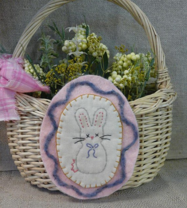 "Beautiful Spring" stitchery easter bunny pattern