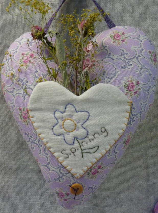 "Beautiful Spring" stitchery flower pattern