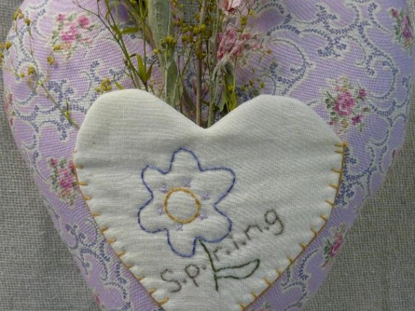 "Beautiful Spring" stitchery flower pattern