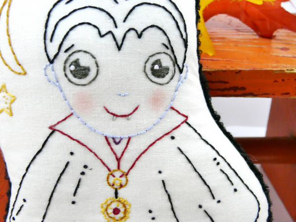 Halloween Dracula embroidery doll and mini Quilt pattern