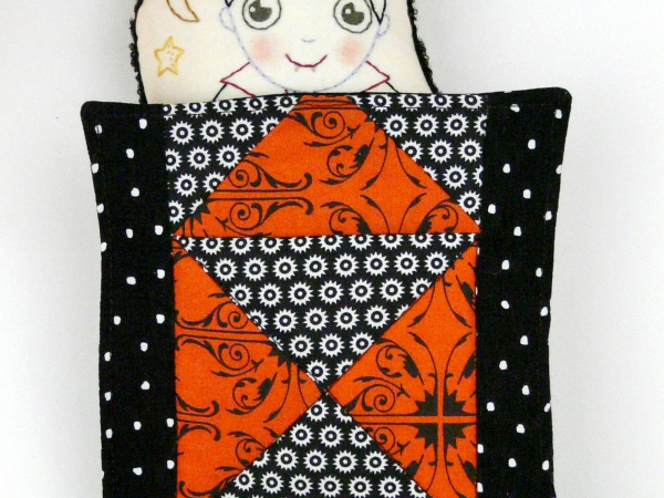 Halloween Dracula embroidery doll and mini Quilt pattern