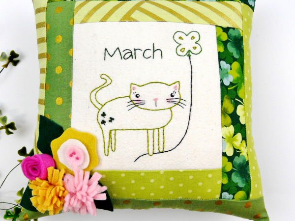 Shamrock cat pillow felt flowers pattern