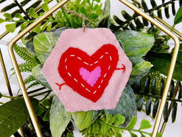 Sweet Valentine wool Ornaments Pattern 429
