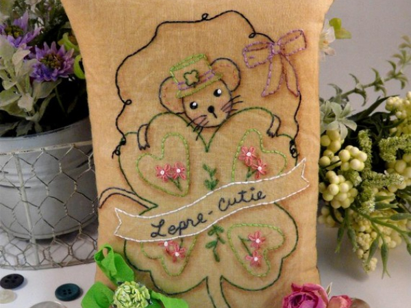 Lepre-cutie Mouse St. Patrick's day Stitchery pattern