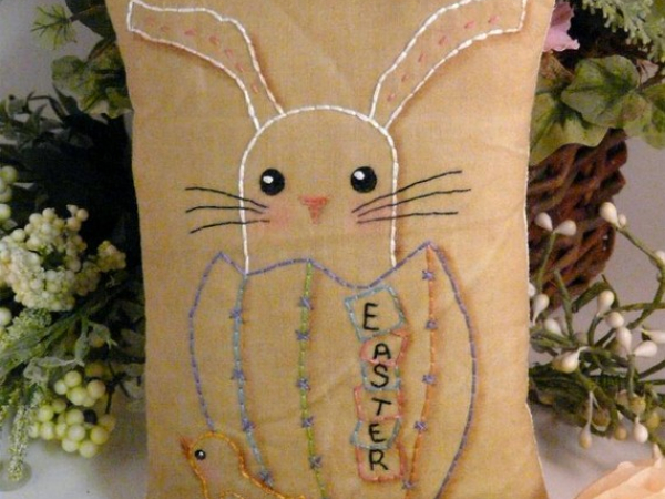 You crack me up! Easter Stitchery pattern embroidery bunny