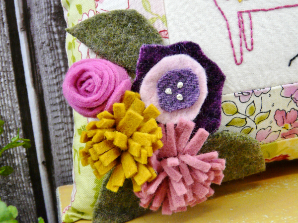 may month hand embroidery balloon pattern