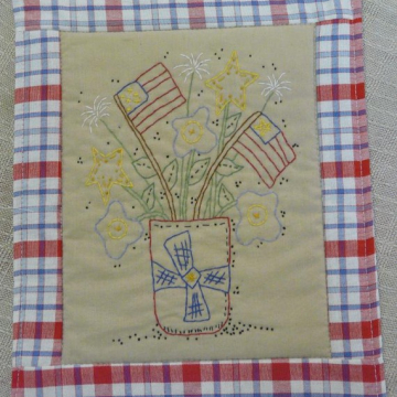 Patriotic Bouquet stitchery pattern flag