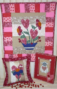 "Flowers of Love" Quilt pattern "Flowers of Love" Quilt pattern wall hanging hearts