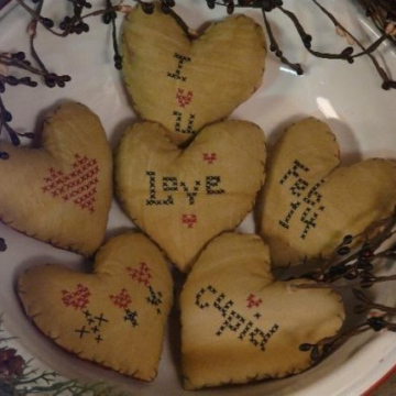 Valentine Heart ornies Faux cross-stitch Pattern bowl filler