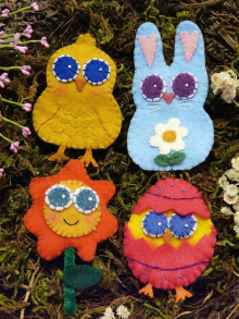 SWEETEST EASTER PINS Pattern chick bunny egg flower wool