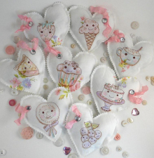 Sweet Treat Sachet faux stitchery pattern