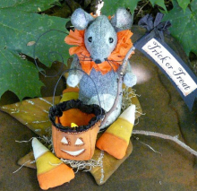 Trick or Treating Mouse and Lantern pattern