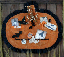 Vintage Halloween treasures pocket wallhanging pattern 