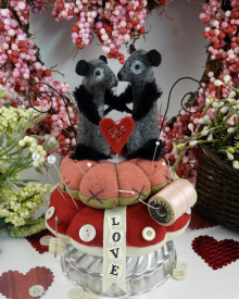 Love...on a pin cushion valentine mice mouse pattern