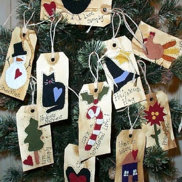 10 Primitive Holiday Tags & Ornies