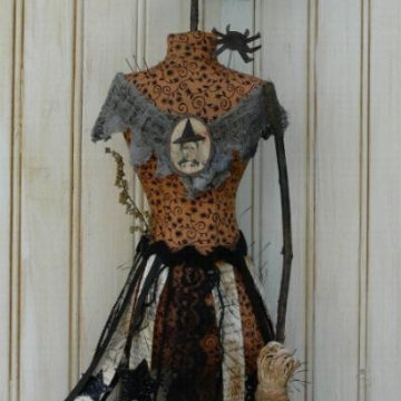 Witch Mannequin pin keep pattern