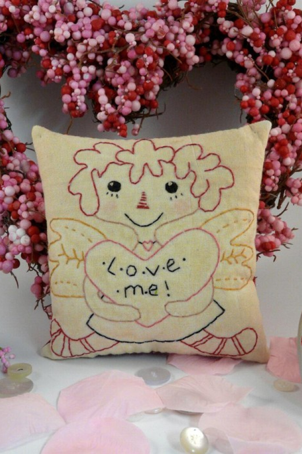 Lil bit of LOVE embroidery pattern Lil bit of LOVE embroidery pattern raggedy ann