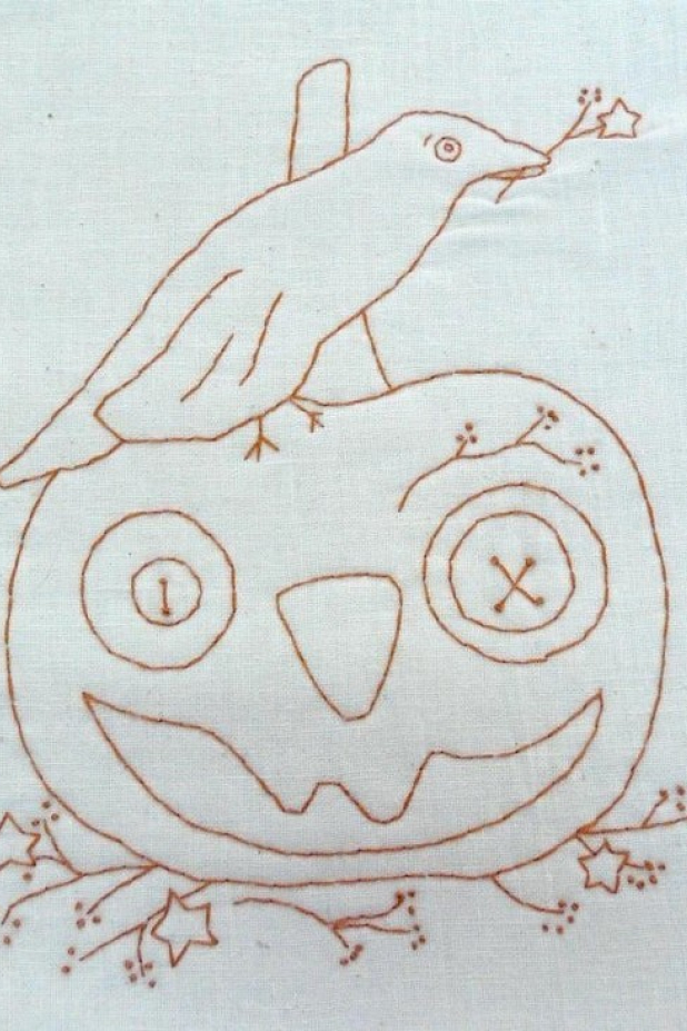 HALLOWEEN ORANGE WORK STITCHERY QUILT pattern crow pumkin