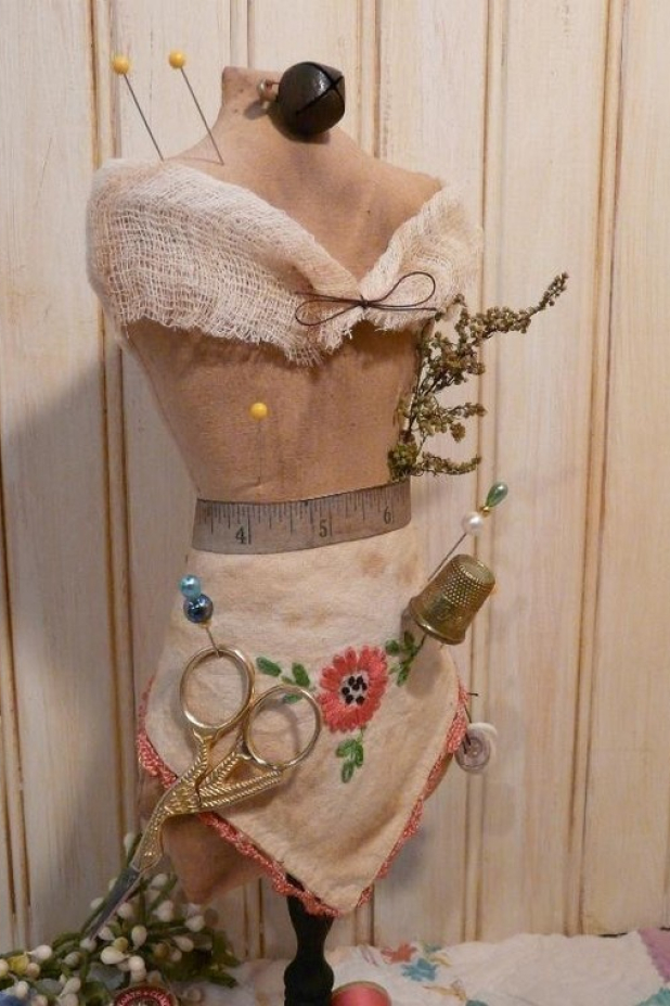 Mannequin dress form pin keep pattern