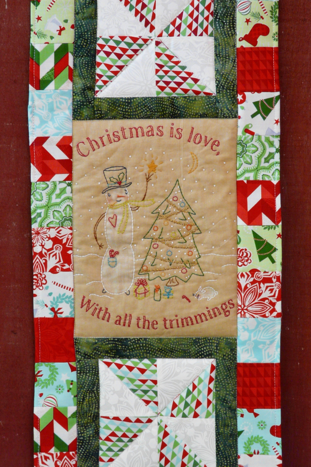 Christmas is love quilted embroidery wall hanging pattern 376 Snowman trimming tree embroidery quilt pattern