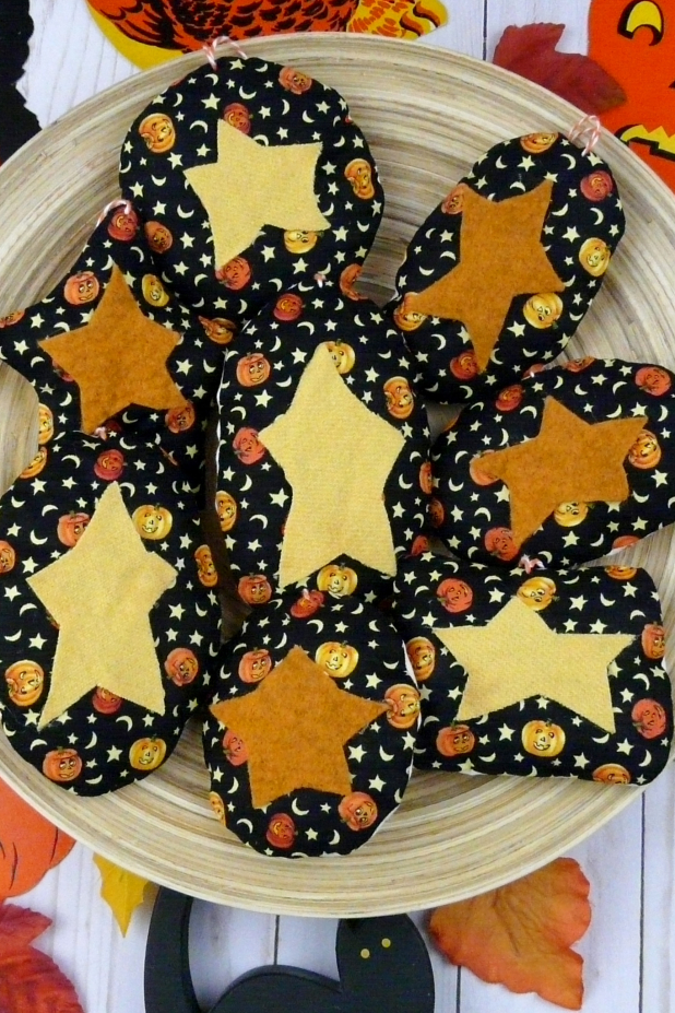 Halloween spirit- 8 embroidery designs, ornaments & bowl fillers pattern halloween ornaments pattern