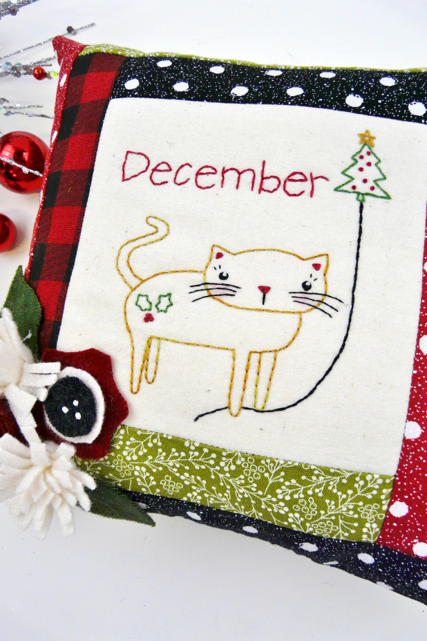 December Kitty Cat Embroidery pillow pattern #401 kitty cat christmas december balloon embroidery pattern