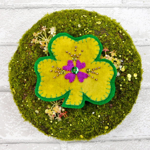 Lucky St. Patrick's day Ornaments & Pins pattern Wool & Felt pins & ornaments St. Patricks day design