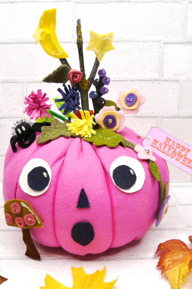 Happy bright halloween pumpkins pattern jack o lanterns retro pin Pretty felt Pumpkins pattern 441- Halloween Pastels flower cinderella ART includ