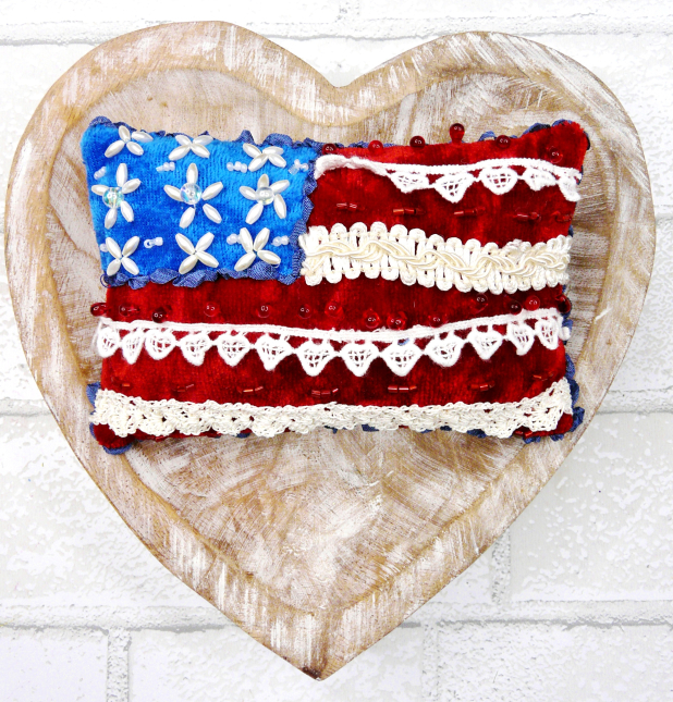 Patriotic American Bowl fillers & ornaments in Velvet Pattern