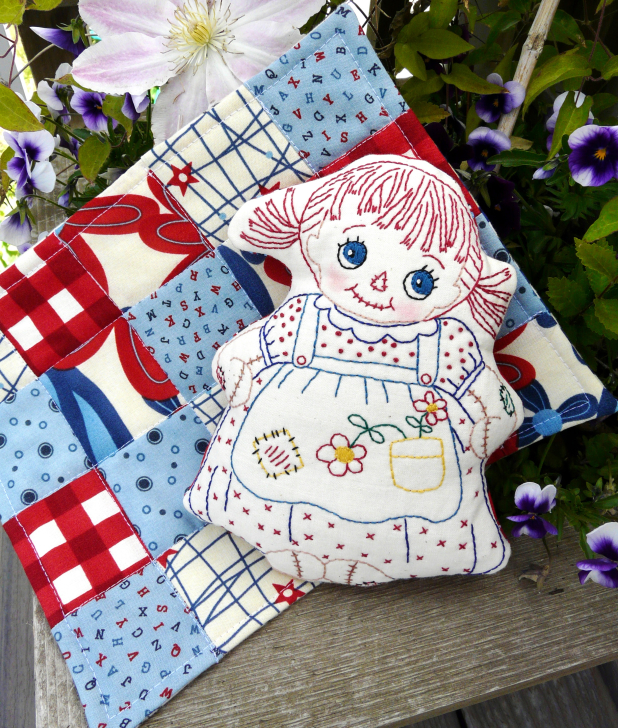 Raggedy Ann doll - embroidery pattern with quilt