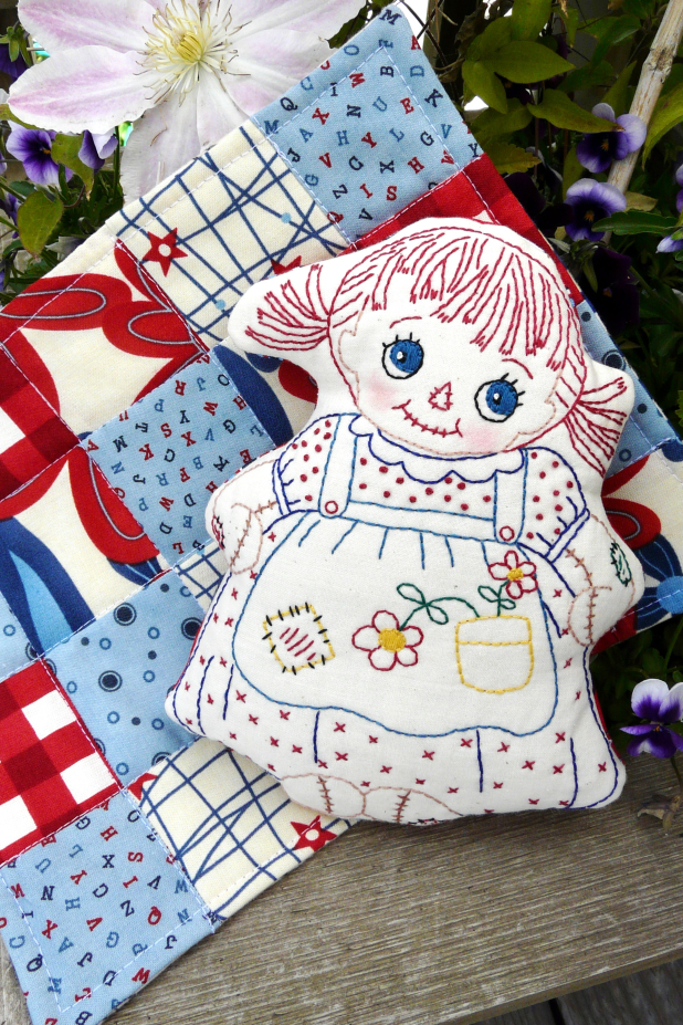 Raggedy gal embroidery doll and mini Quilt pattern Raggedy Ann doll - embroidery pattern with quilt
