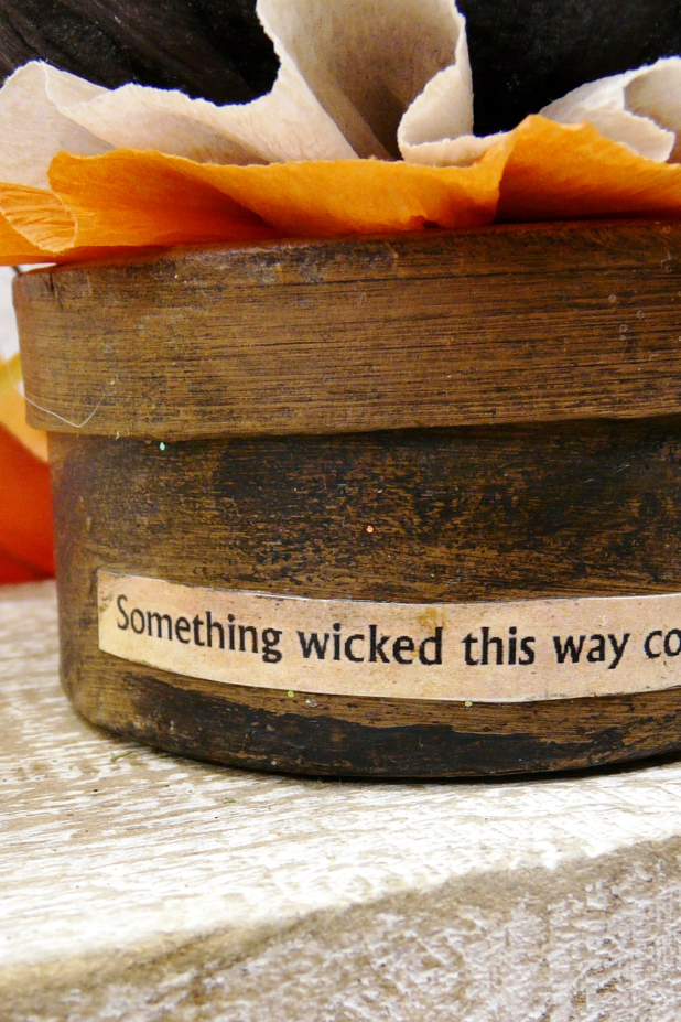 Halloween vintage pumpkin like box - cotton spun crepe paper