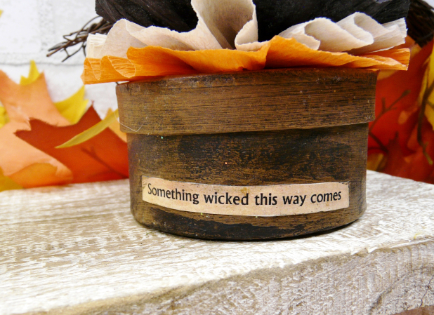 Halloween vintage pumpkin like box - cotton spun crepe paper