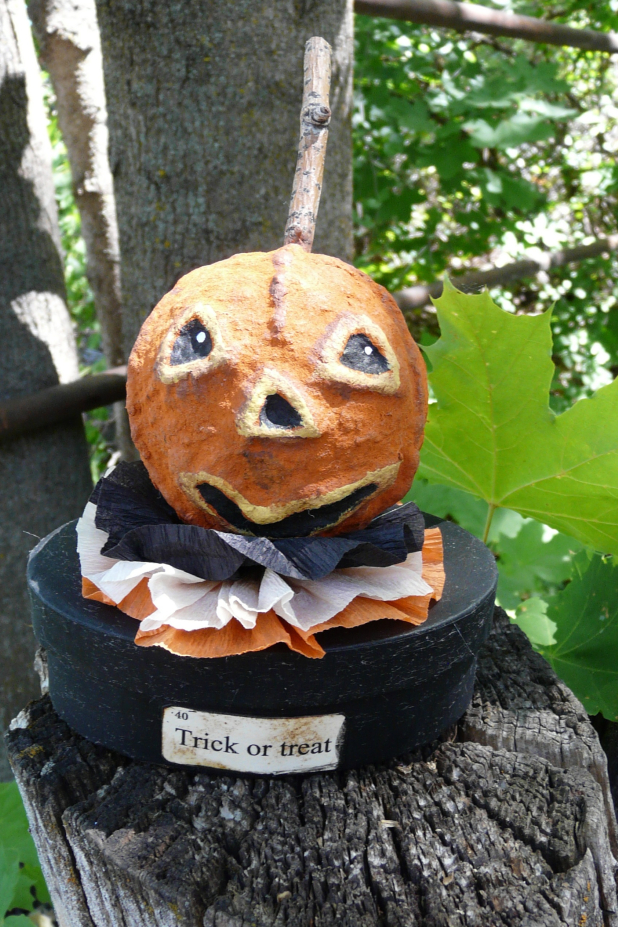 Trick or treat Cotton Spun Spooky Pumpkin - Jack o' lantern vintage like Halloween display box halloween pumpkin treat box cotton spun
