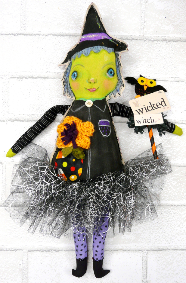 Green wicked witch doll - crocheted flower