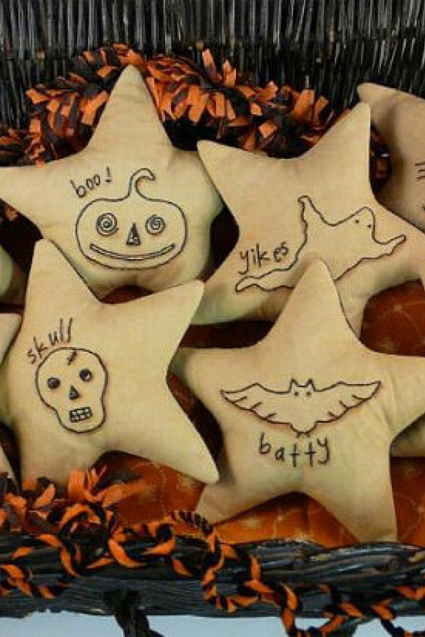 Haunted Halloween Prim Ornies pattern