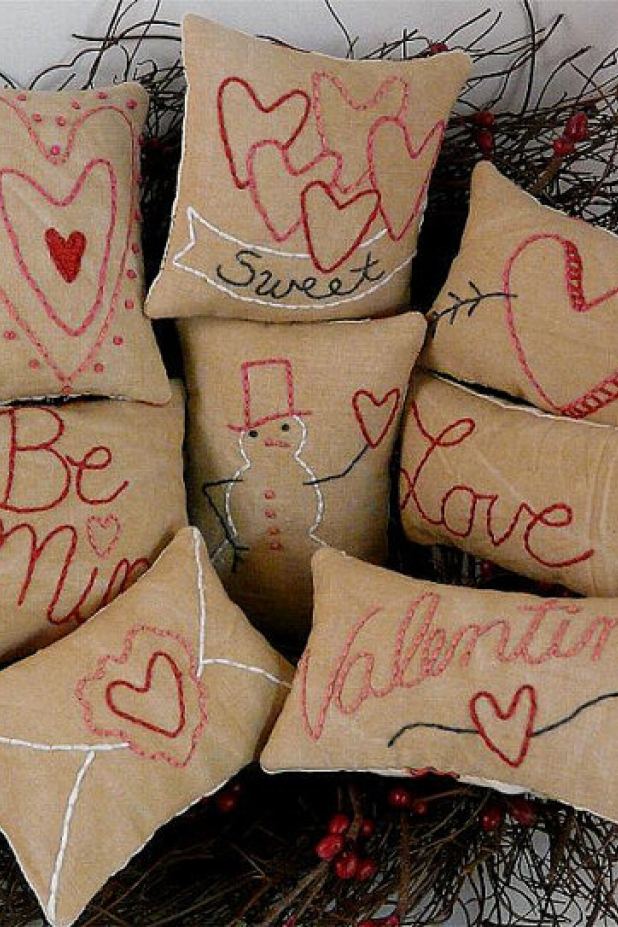 Valentine Stitchery mini pillows pattern Valentine Stitchery mini pillows pattern ornies bowl filler