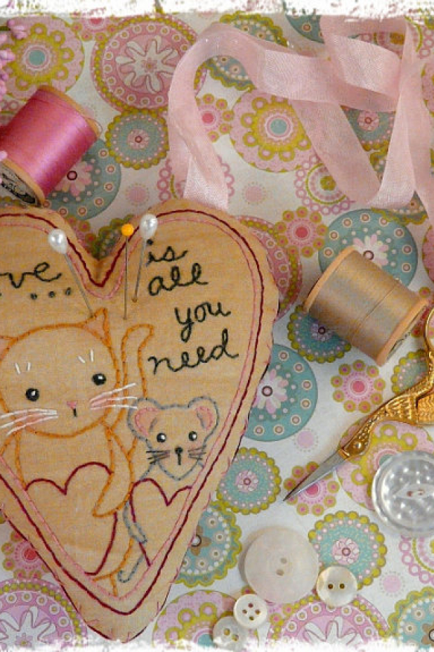 All you need is love, pin cushion scissor fob embroidery pattern All you need is love, pin cushion scissor fob embroidery pattern cat mouse