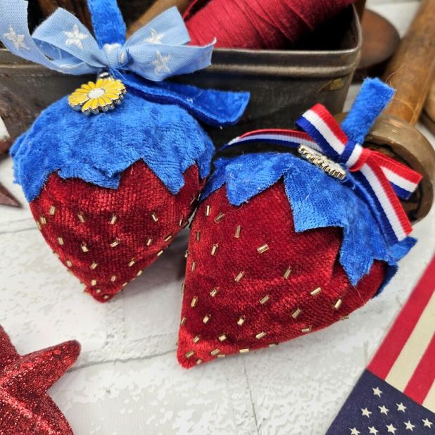 Patriotic American Bowl fillers & ornaments in Velvet Pattern