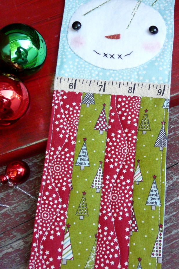 A vintage Christmas mini Quilts pattern snowman